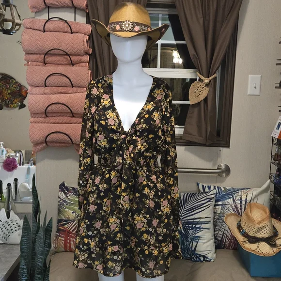 New ! Black Floral Peasant Dress - Picture 3 of 6